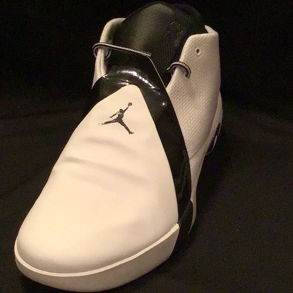 Men’s Jordan Ultra Fly 3 Basketball shoe - Picture 2 of 2